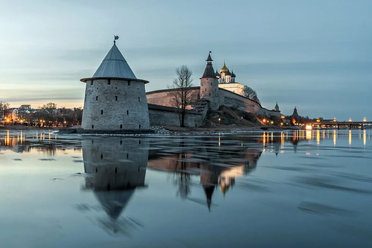 Псковский кремль ул кремль 4 фото Псковский Кром (кремль)