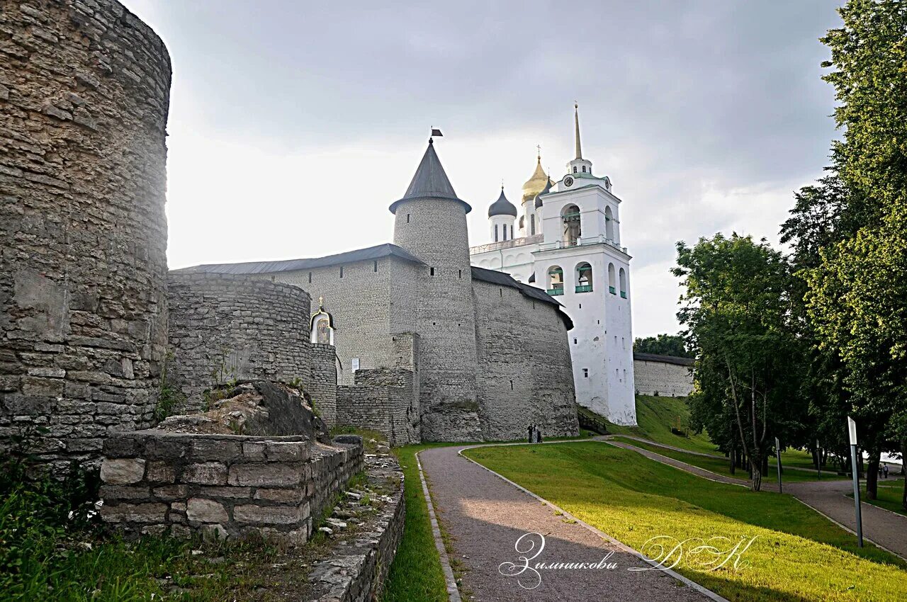 Псковский кремль ул кремль 4 псков фото Отзывы о "Троицкая башня", Россия, Псков, улица Кремль, 4 - Яндекс Карты