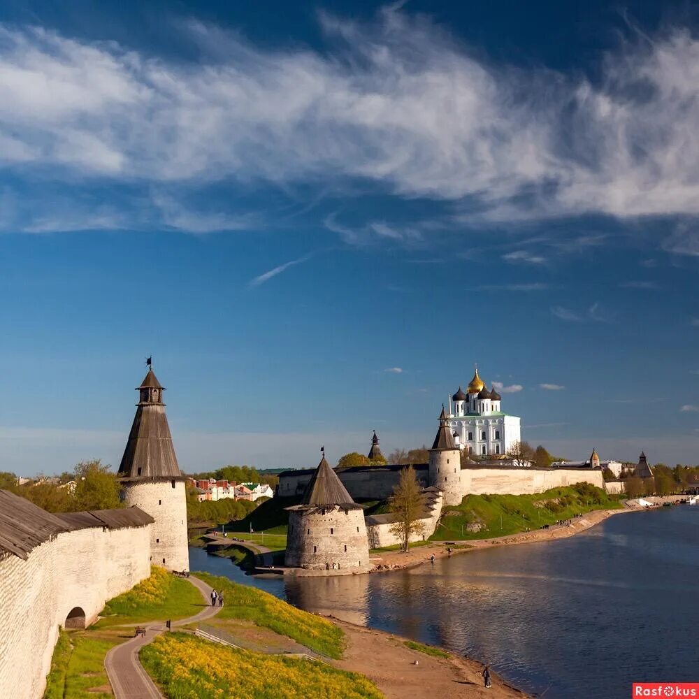 Псковский кремль ул кремль 4 псков фото КАЛЕНДАРЬ ПАЛОМНИЧЕСКИХ ПОЕЗДОК