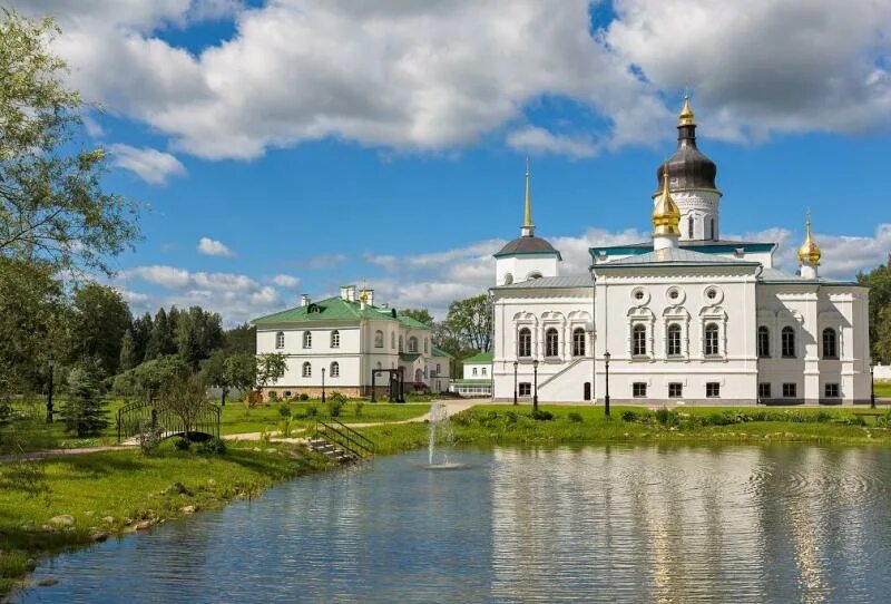 Псковский женский монастырь фото Паломнические поездки официальная паломническая служба Троицкого собора г. Псков