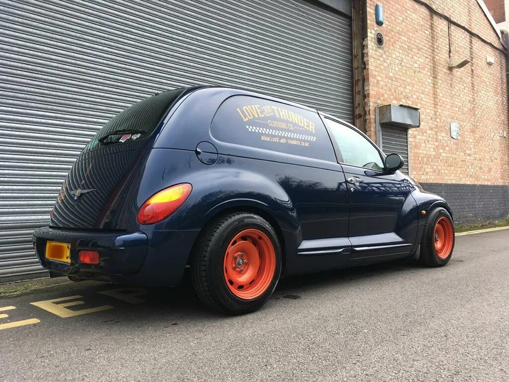 Пт крузер тюнинг фото Retrofuturism: PT Cruiser Panelvan conversion Retro Rides