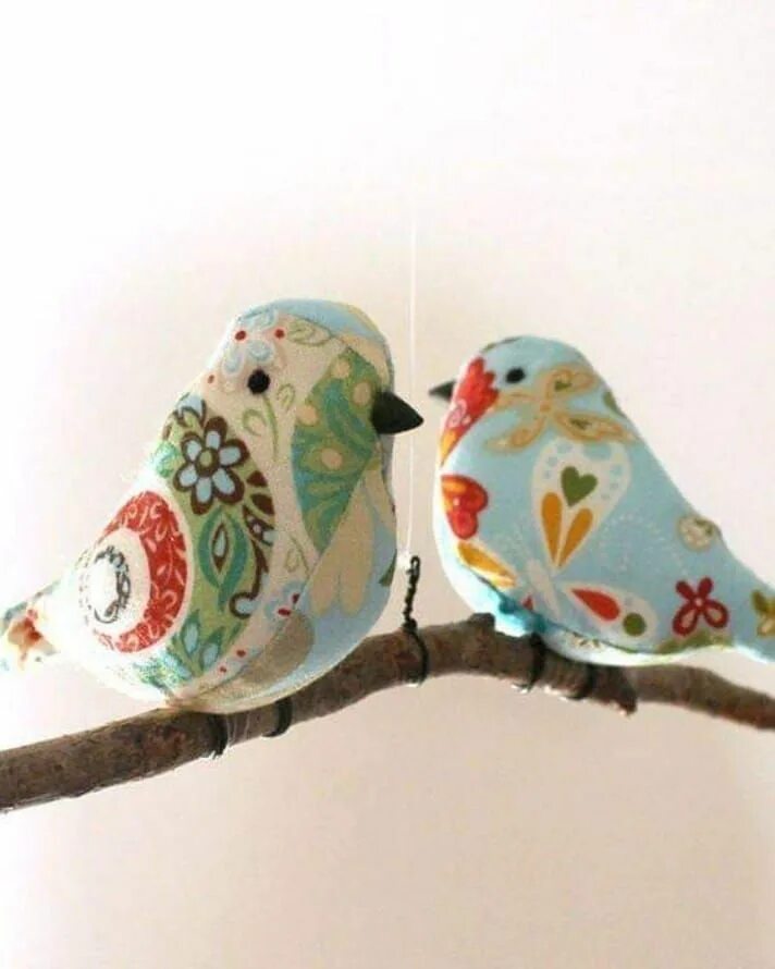 Птичка декор своими руками Making a Spring Bird Souvenir on Your Own - Alaskacrochet.com #birdfabric Making