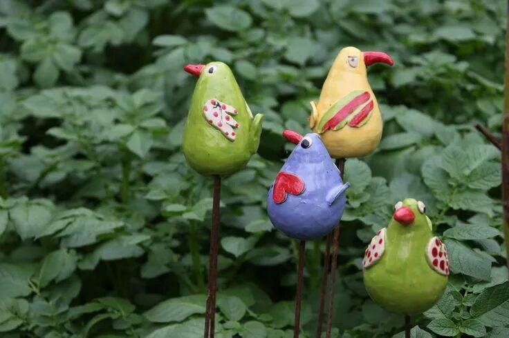 Птицы для дачи своими руками Pin on Artes Garden pottery, Pottery animals, Ceramic birds