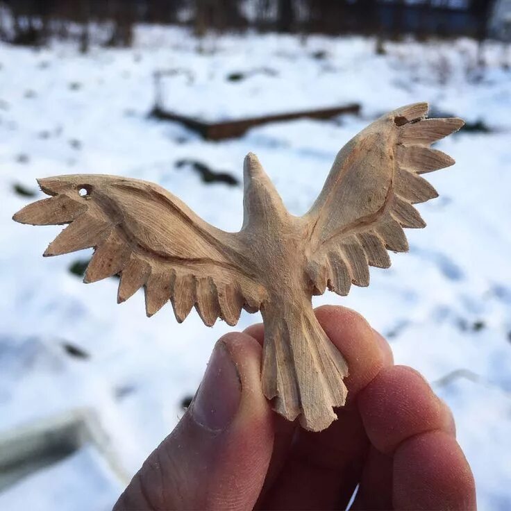 Птицы из дерева своими руками фото Raven pendant by https://www.deviantart.com/jonasolsenwoodcraft on @DeviantArt W