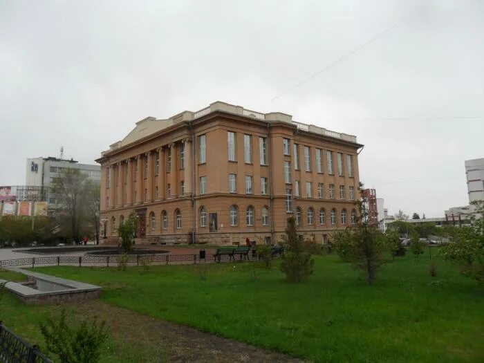 Публичная библиотека челябинск фото prospekt Lenina, 60 - Chelyabinsk library, object of cultural heritage of region