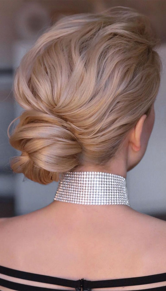 Пучки 2024 модные прически Sophisticated updos for any occasion - Low bun for lavender hair colour