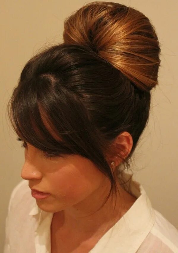 Пучки с челкой фото Bun. great-hair Easy hair updos, Hair beauty, Gorgeous hair