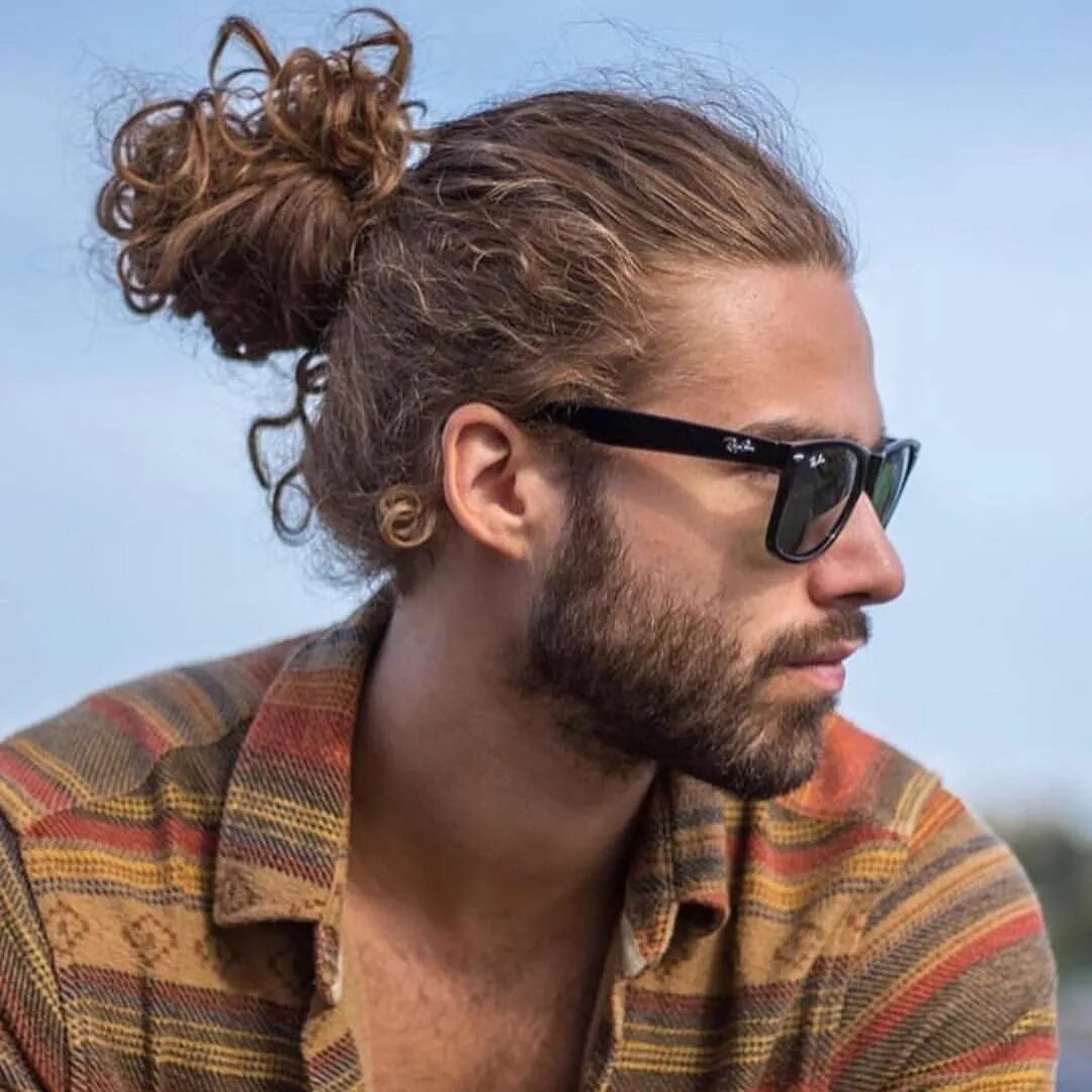 Пучок волос мужская прическа See this Instagram photo by @mens.hairstyles * 1,291 likes Man bun hairstyles, L