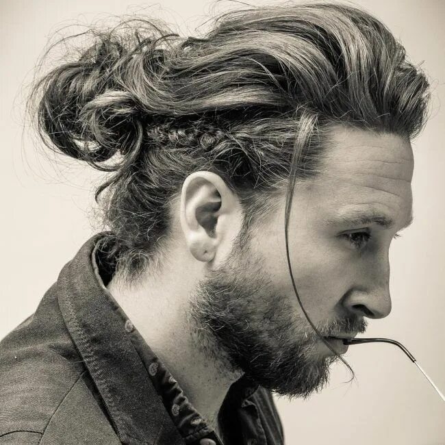 Пучок волос мужская прическа Pin on Man bun hairstyles