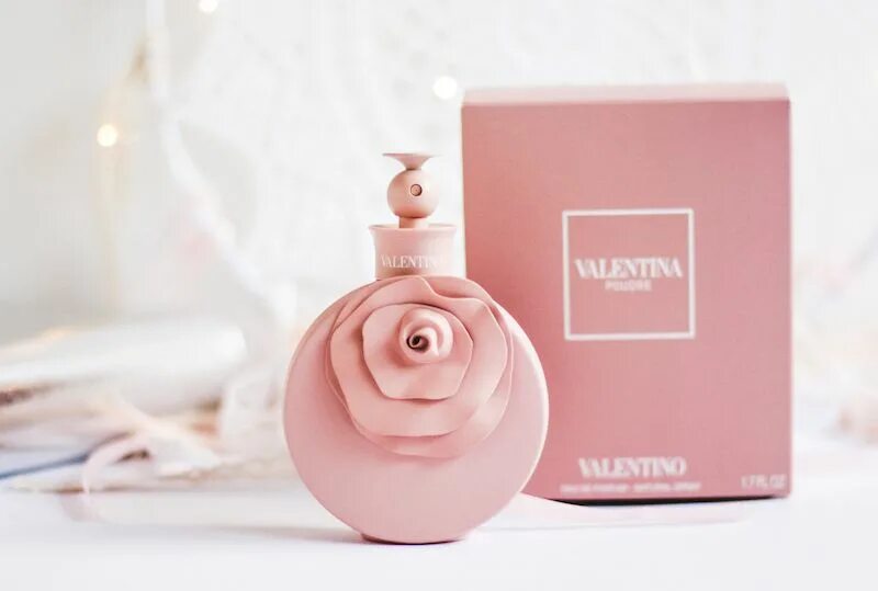 Пудровые духи для женщин фото Valentina poudré : Le parfum aux allures cosmétiques de Valentino - Happiness Ma