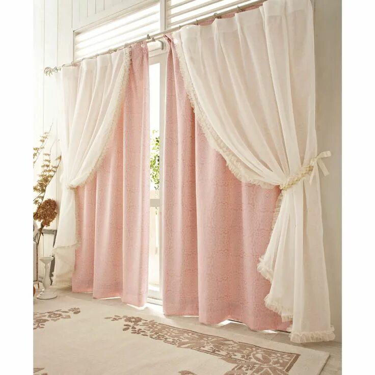 Пудровые шторы в интерьере Pastel pink curtains with ruffle trim from Romapri. I like this idea for the clo