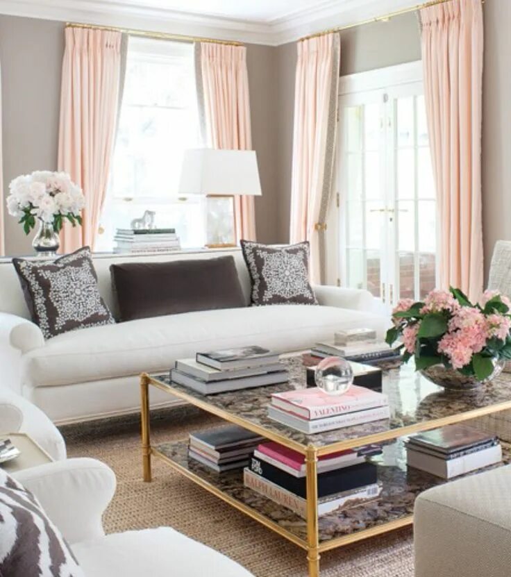 Пудровые шторы в интерьере гостиной Pink & gray living room Room inspiration, Home living room, Living room decor