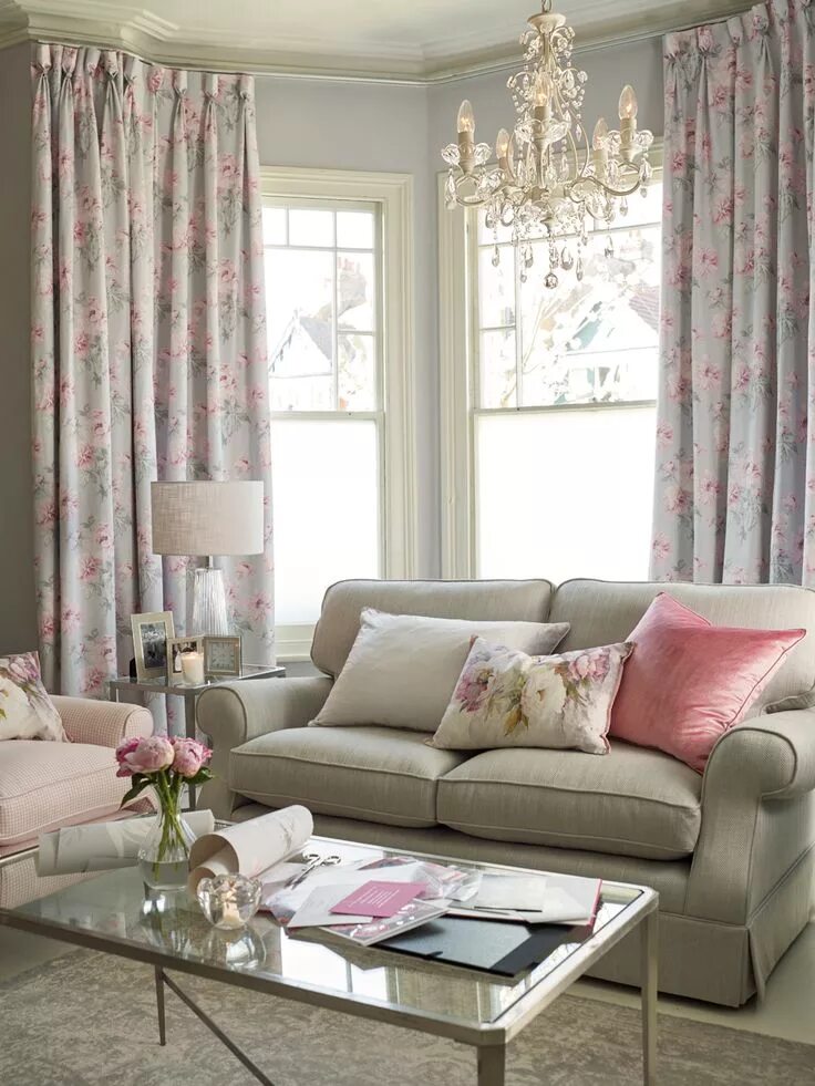 Пудровые шторы в интерьере гостиной Laura Ashley AW15 #interiors #SilverSerenity Laura ashley living room, Living ro