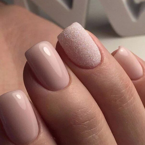 Пудровый дизайн ногтей фото Бежевый маникюр. Дизайн ногтей в .. Nails, Chic nails, Rainbow nails