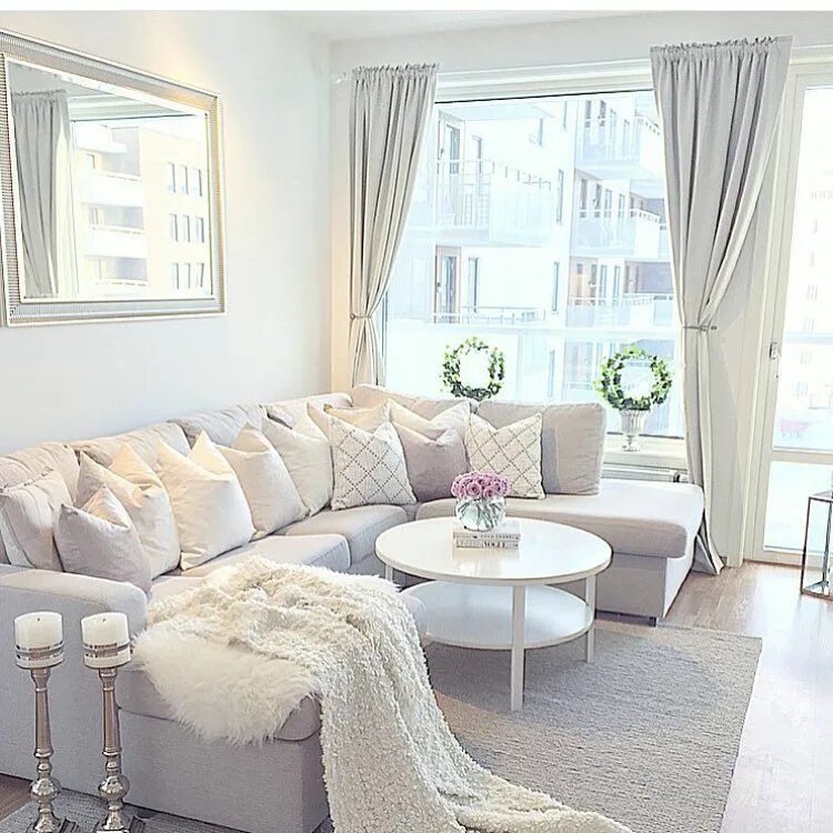 Пудровый интерьер гостиной ✨ Cred: @stylebysandra ✨ Living room designs, Apartment decor, Apartment living 