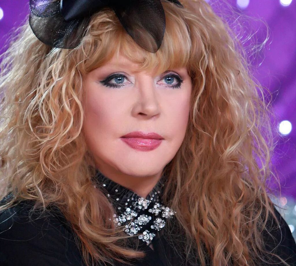 Пугачева биография фото Alla Pugacheva - artist biography at Kontramarka.de