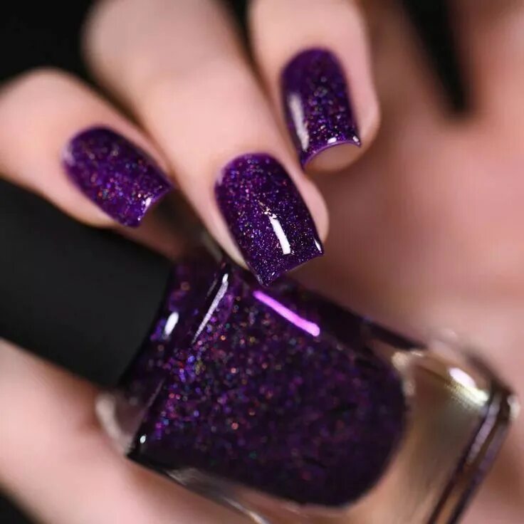 Пурпурный цвет маникюра фото Nail Polish Purple Nails Purple nails, Purple glitter nails, Holographic nails