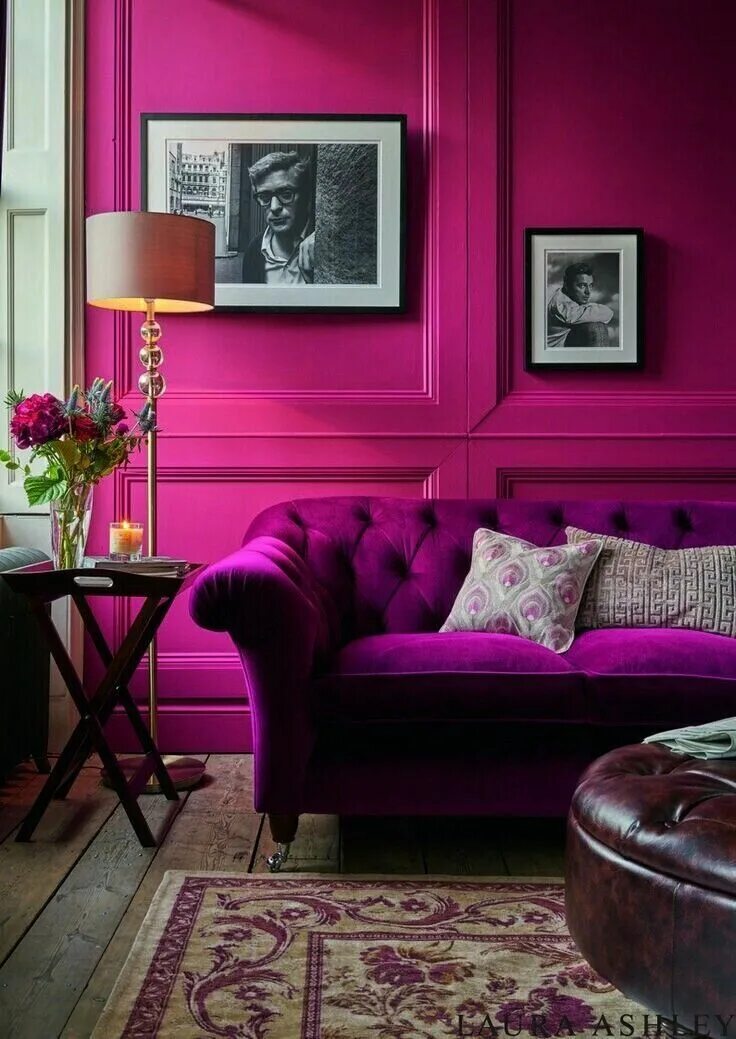 Пурпурный цвет в интерьере Magenta, Hot Pink, & Fuchsia Spaces Making Us Mega Swoon - firefly+finch Monochr