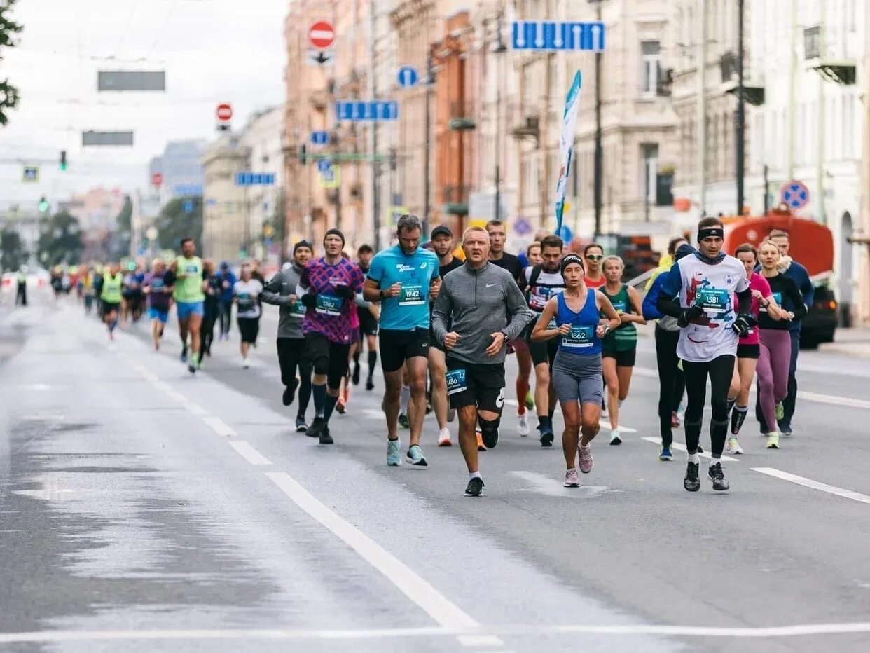 Пушкин петербург марафон фото Пробег спб 2019