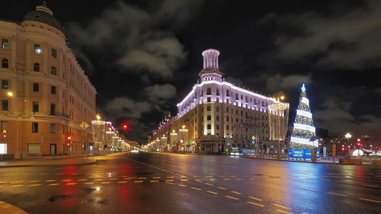 Пушкинская москва тверская улица фото Пока город спит. Тверская улица, Москва. 2023 ФотоДрузья ВКонтакте