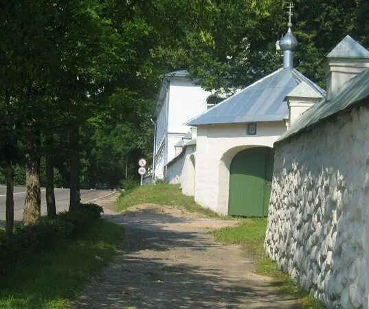 Пушкинские горы монастырь фото 6 июня 2014 г. - Picture of Svyatogorski Diocesan Friary of the Holy Dormition, 