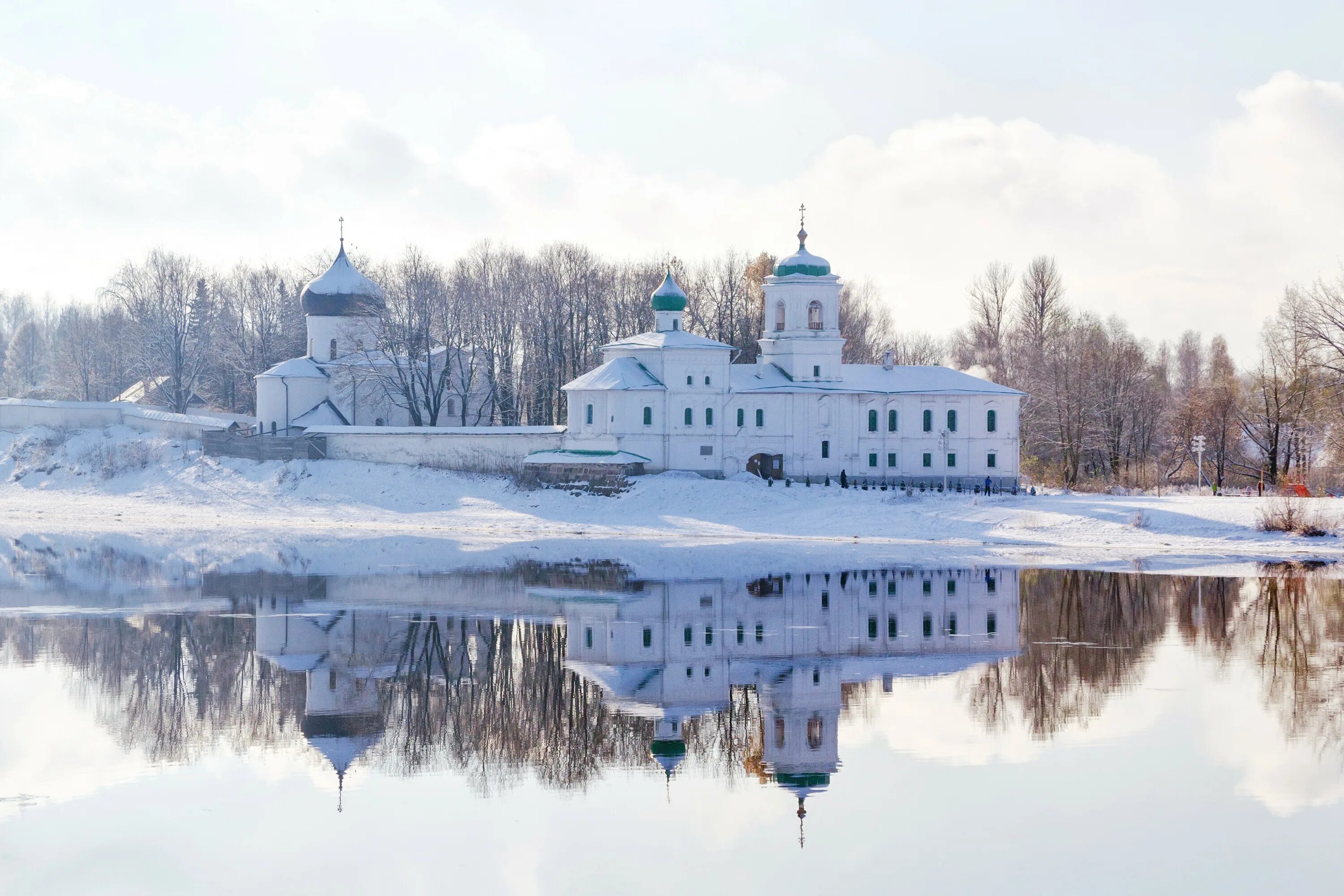 Пушкинские горы зимой фото Рождественский тур по Пскову и Великому Новгороду (3 дня + ж/д) - Туры в Псков