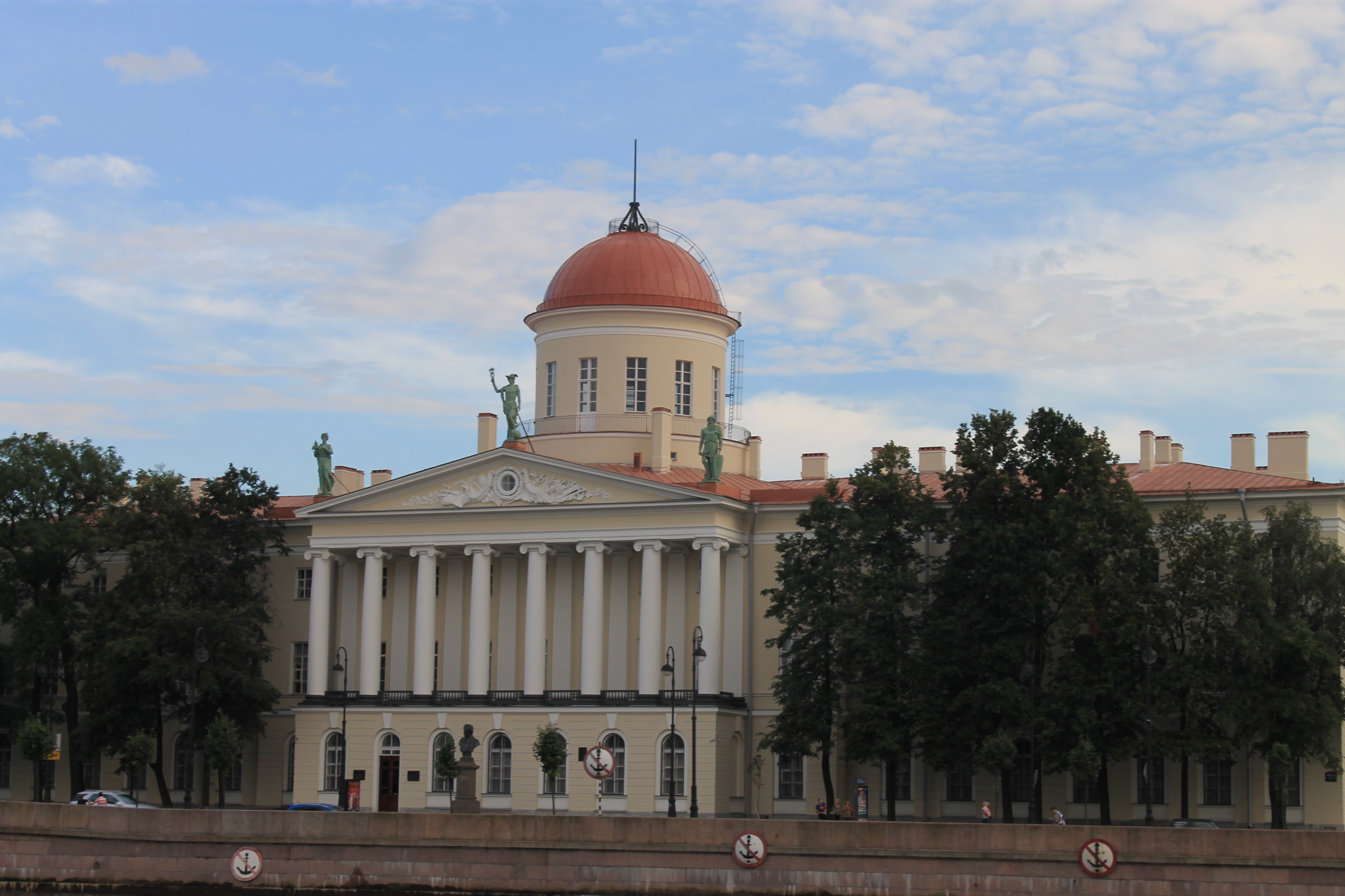 Пушкинский дом наб макарова 4 фото File:Набережная Макарова, 4.jpg - Wikimedia Commons