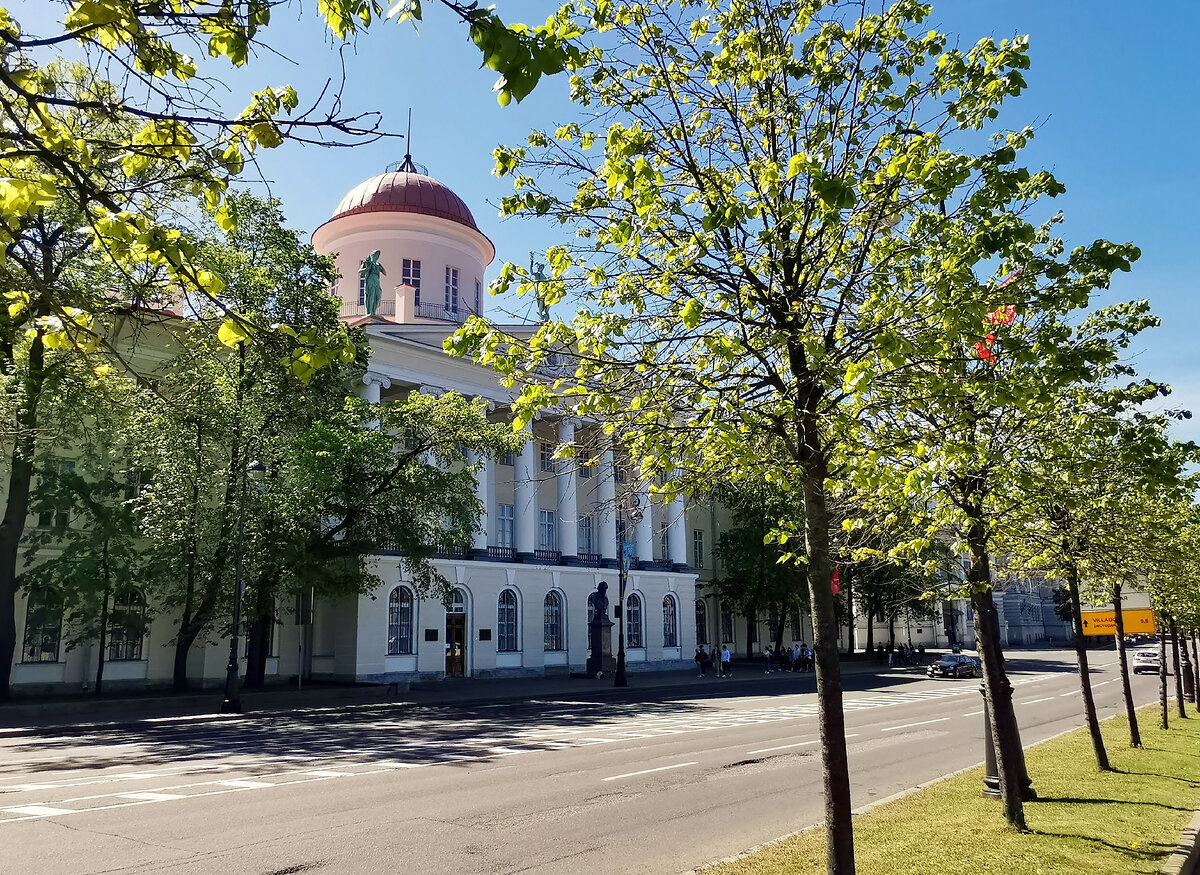 Пушкинский дом наб макарова 4 фото Набережная Макарова. Начало... Петербург знакомый и незнакомый Дзен