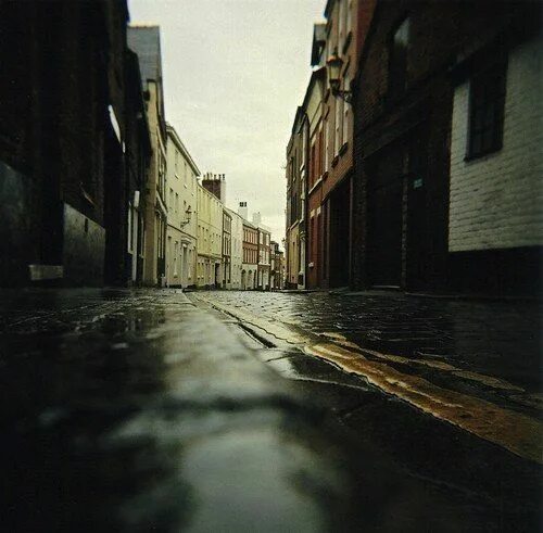 Пустая улица фото City Inspiration Chester street, Walking in the rain, Great places