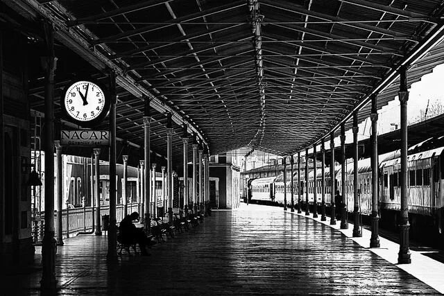 Пустой вокзал фото Waiting Sirkeci Train Station Train station, Railroad photography, Train