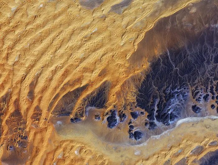 Пустыня из космоса фото #GeoPicture of the WeekThe Sahara Desert in Algeria, as seen by Japan’s ALOS sat