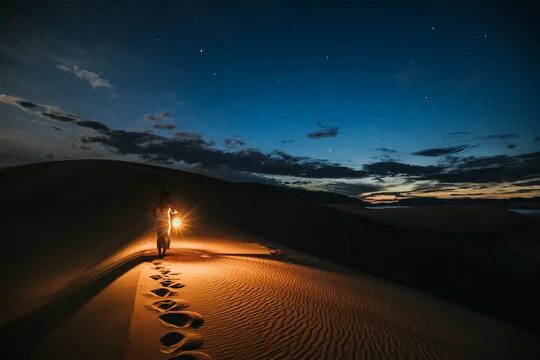 Пустыня ночью фото Desert Walking Зображення - огляд 159,874 Стокові фото, векторні зображення й ві