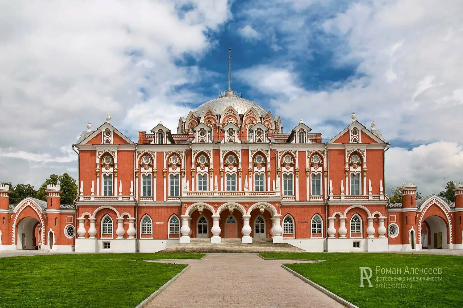 Путевой дворец москва фото Имиджевая фотосъемка фасадов зданий в Москве: 112 исполнителей с отзывами и цена