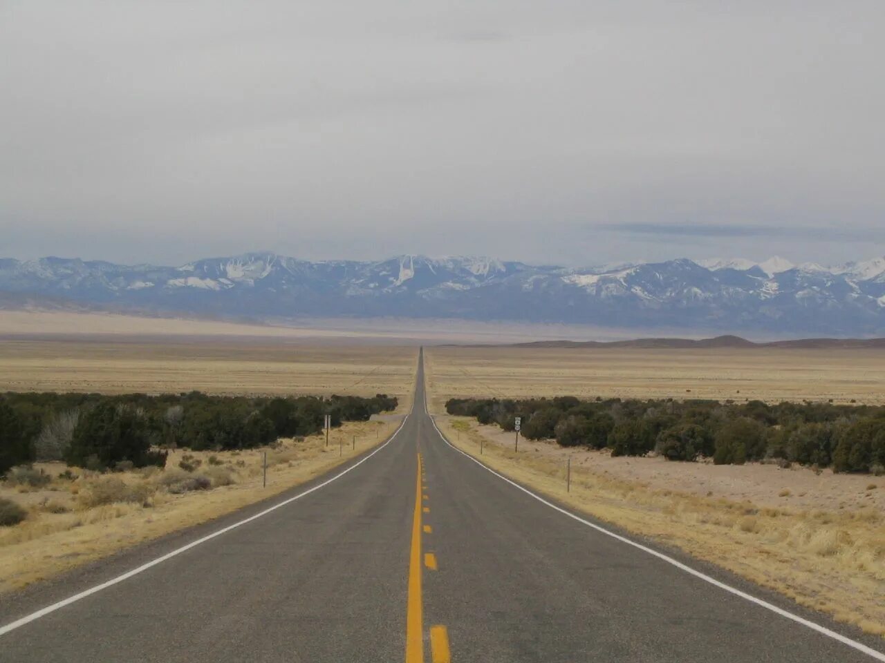 Пути 6 фото File:US Route 50 Between Delta, Utah and Nevada Border.jpg - Wikipedia