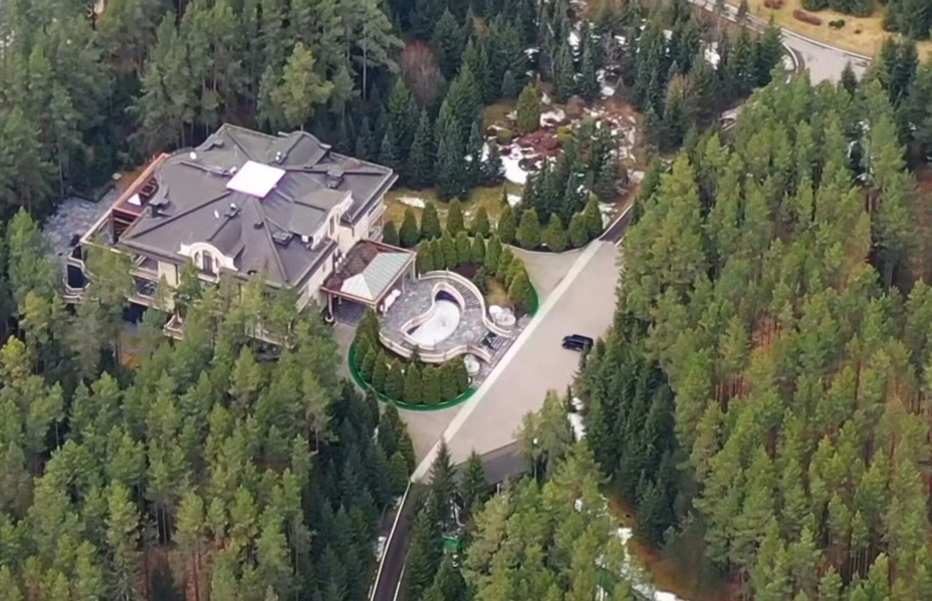 Путин дача фото Inside Vladimir Putin's secret forest palace where insider claims he DIED