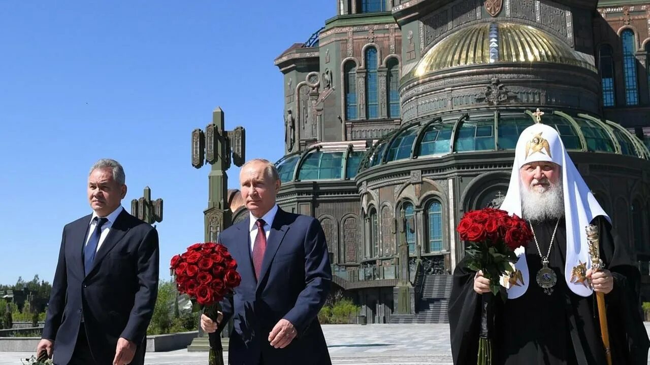 Путин в храме минобороны фото Neue Militärkathedrale - Wie die russisch-orthodoxe Kirche mit dem Militär zusam