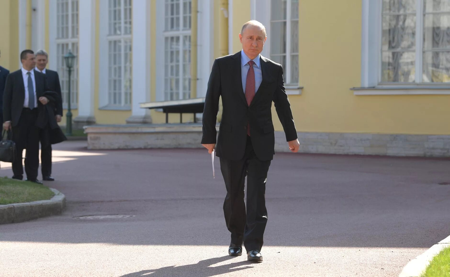 Путин во весь рост фото Meeting with Council of Legislators * President of Russia