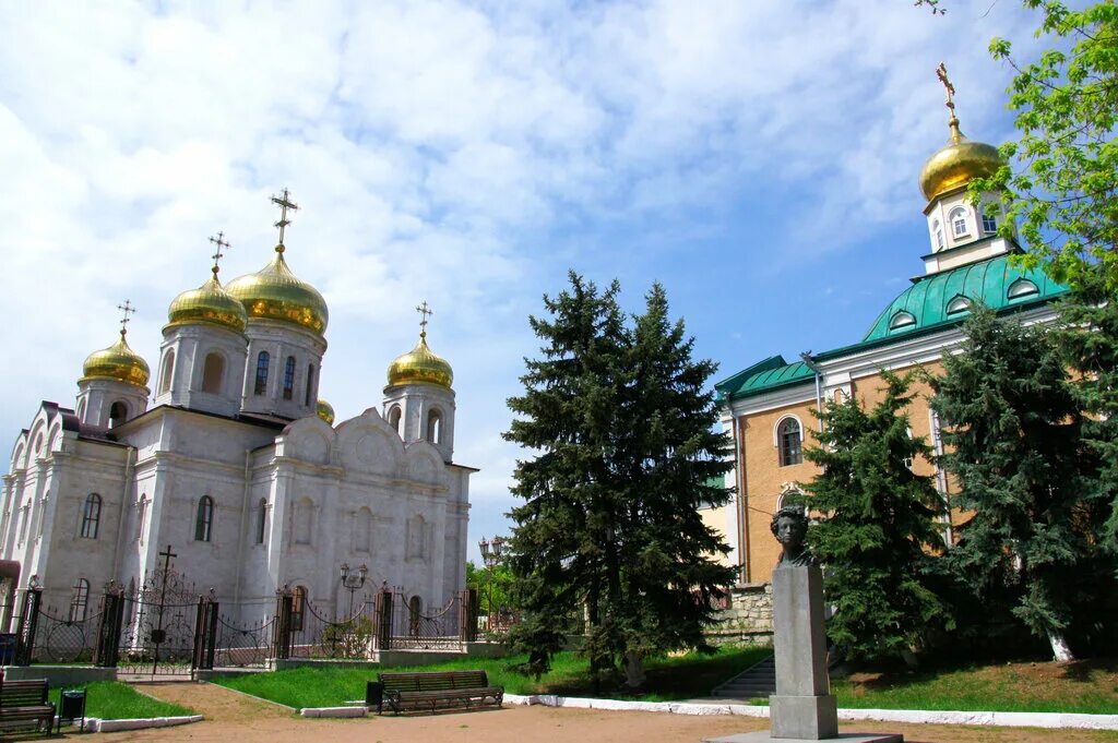 Пятигорск фото храмов Церковь иконы Божией Матери Всех скорбящих Радость при соборе Спасителя, исцелив