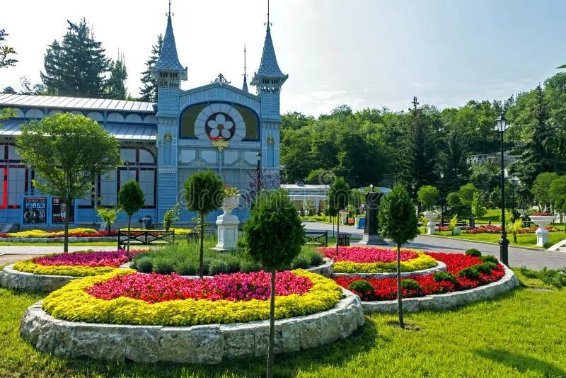 Пятигорск парк цветов фото Park `Flower-garden` in Pyatigorsk Editorial Stock Image - Image of pyatigorsk, 