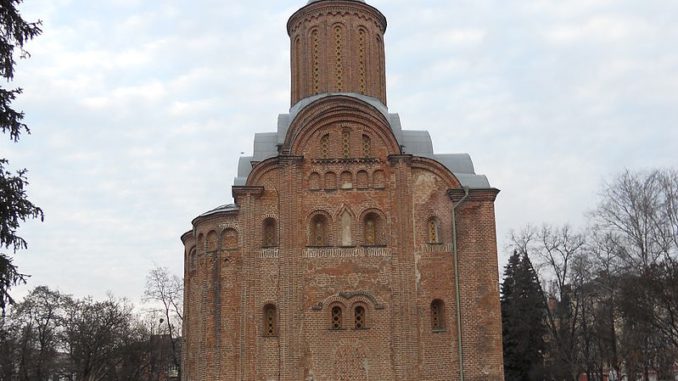 Пятницкая церковь фото Пятницкая церковь в Чернигове - Памятники русской истории и культуры на Украине