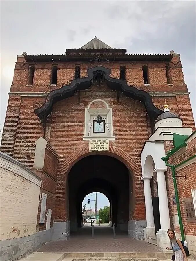 Пятницкие ворота в коломне фото вход в город - Picture of Pyatnitskiye Vorota, Kolomna - Tripadvisor