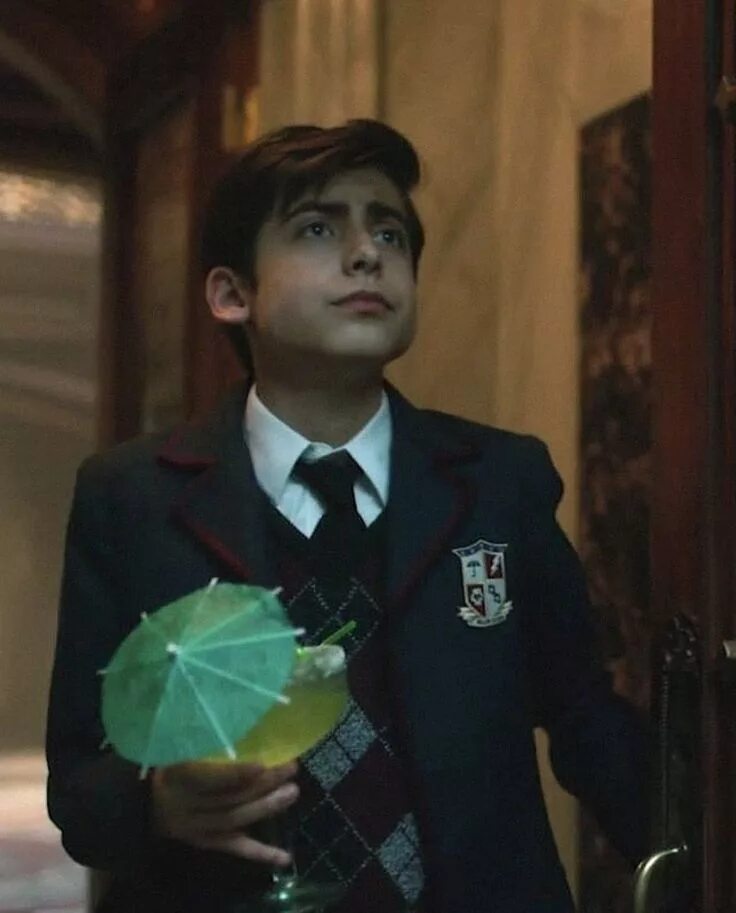 Пятый академия амбрелла 4 сезон фото Pin en The Umbrella Academy