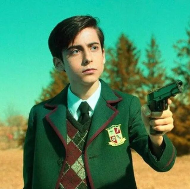 Пятый фото академия Imaginas de Aidan Gallagher Fotos de filmes, Wallpapers de filmes, Atores quente