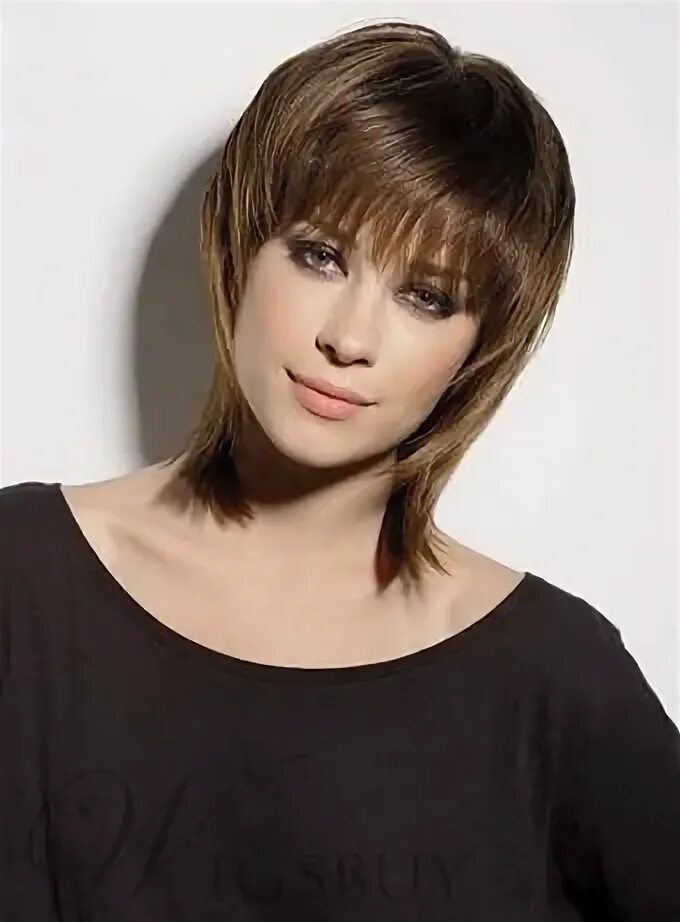 Пышная стрижка на средние волосы с челкой Latest Trend Short Layered Straight Capless Synthetic Wig 12 Inches