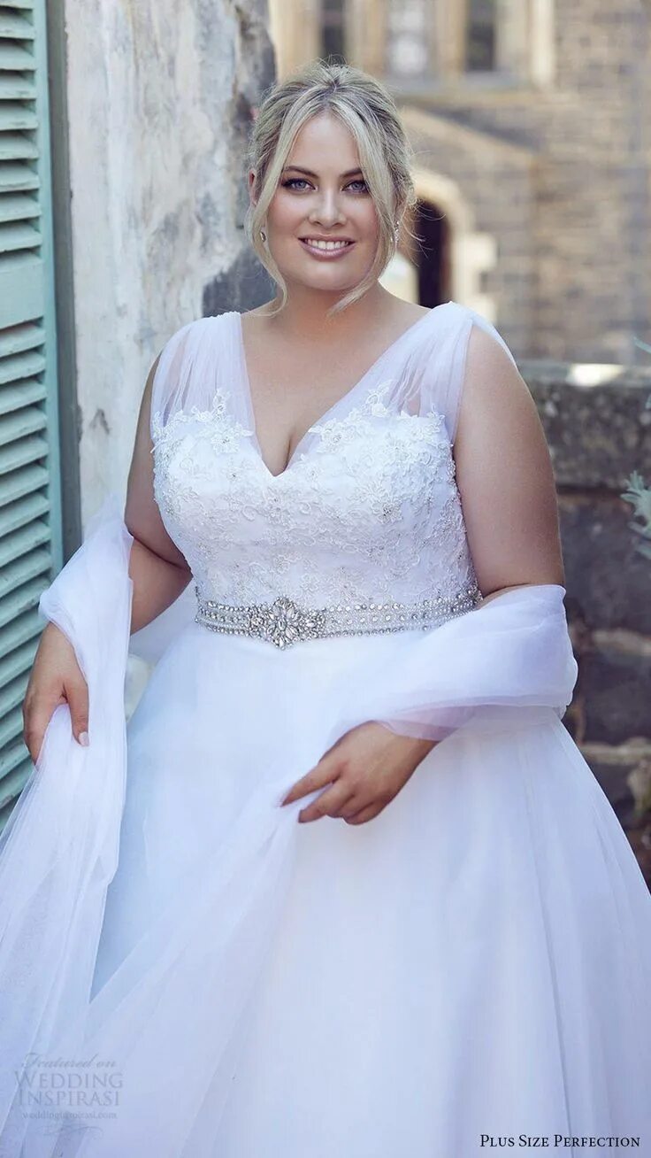 Пышная свадьба фото Plus Size Perfection Wedding Dresses - "It’s A Love Story" Campaign Wedding Insp