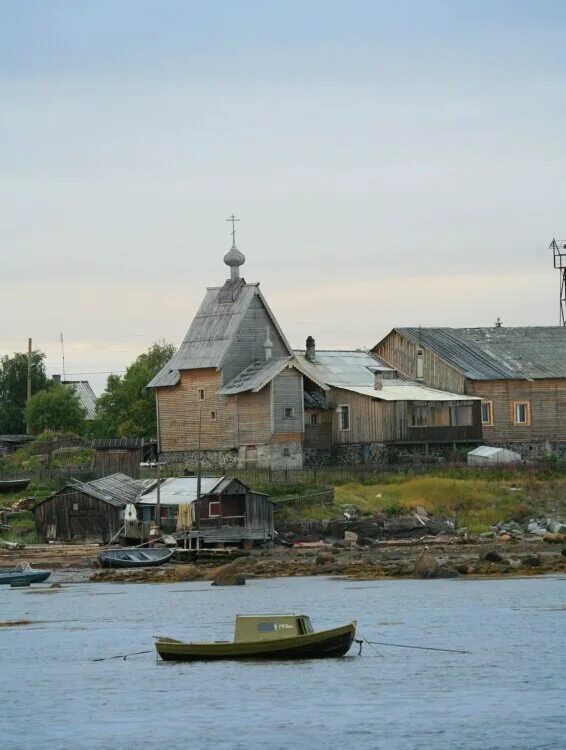 Рабочеостровск фото поселка Tserkov Troitsy Zhivonachalnoy na Kemskom podvorye, orthodox church, Russia, pos