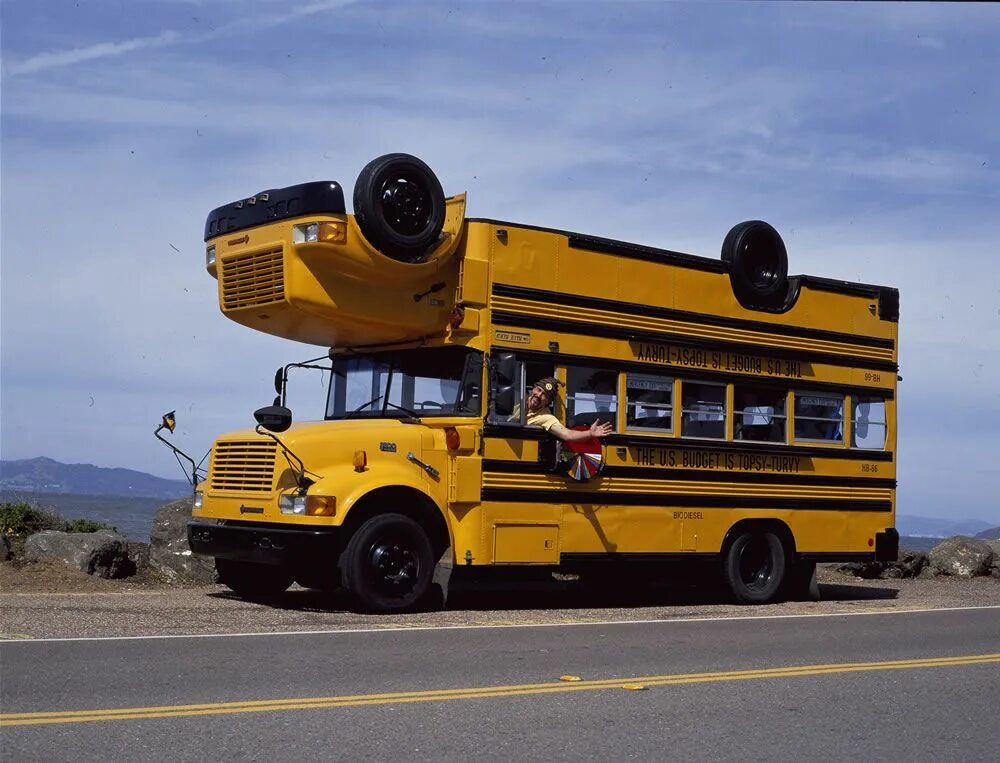 Рабочий автобуса фото The Most Amazing Pictures Ever - Bing Images School bus, Bus, School bus convers