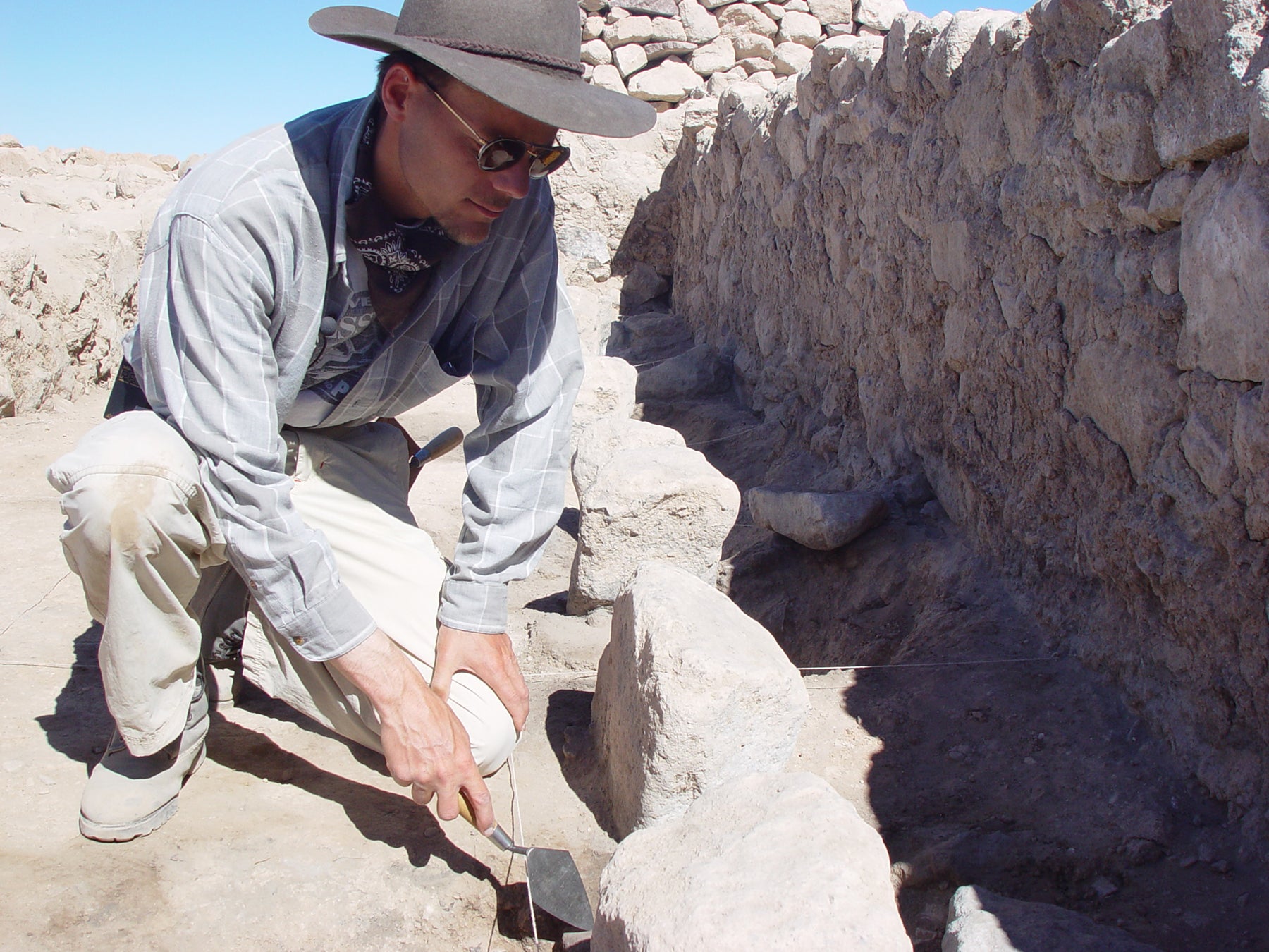 Работа археологов фото Unearthing bygone breweries in Peru UIC today