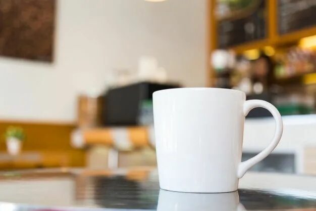 Работа кружка фото Caneca branca com fundo borrado Foto Grátis Tazas blancas, Fondo borroso, Taza