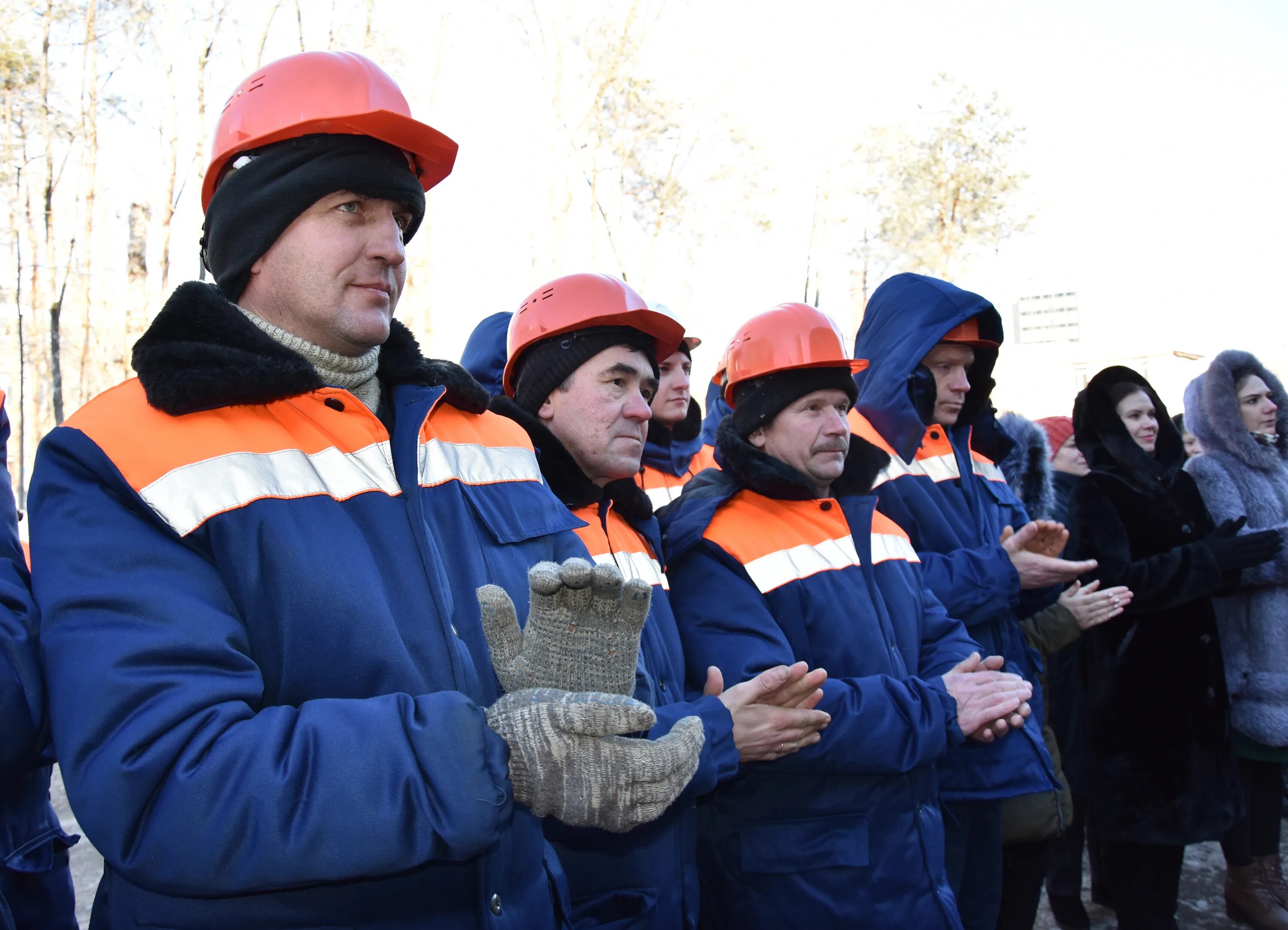 Работники жкх картинки Новости " Предприятие награждено знаком отличия "Знак качества ЖКХ". ГП "Калугао